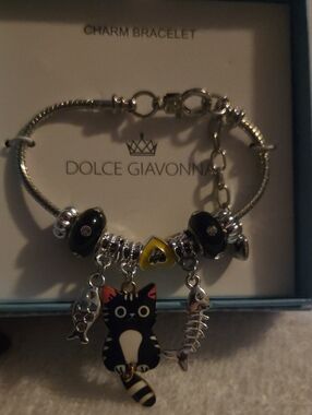 DOLCE GIAVONNA Black Cat Charm Bracelet with Fishbone Accents NWT in Box